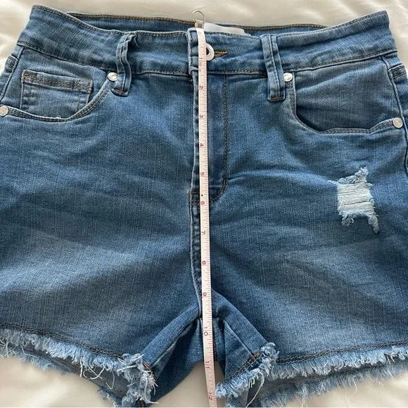 Woman’s Denim Frayed Hem Shorts - Picture 8 of 8
